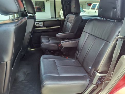 Used 2016 Lincoln Navigator Reserve AWD/4WD image 28