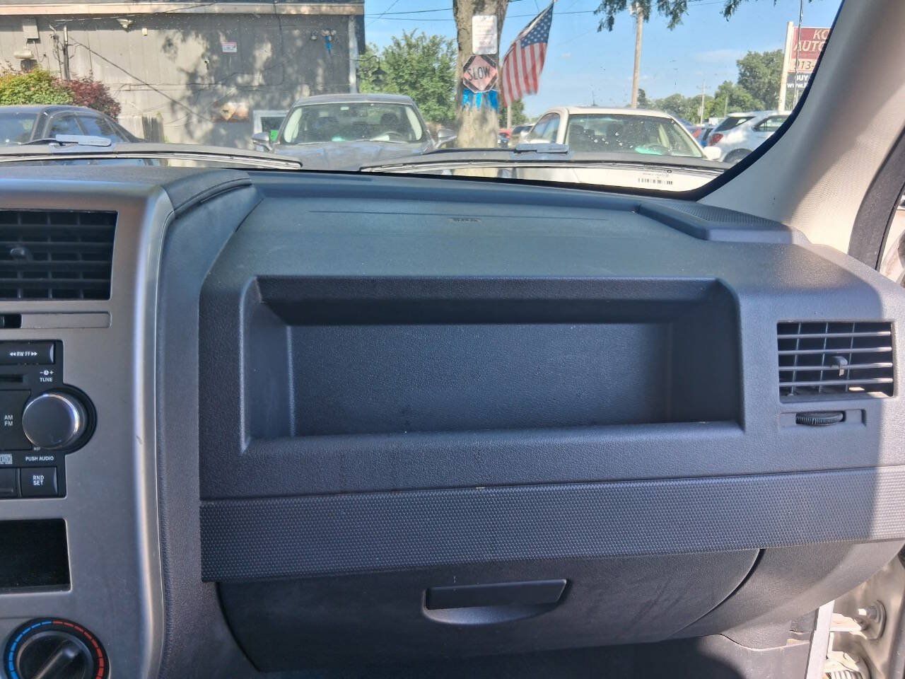 Used 2007 Jeep Patriot Limited w/ Driver Convenience Group FWD image 12