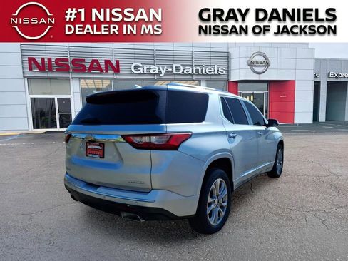 Used 2019 Chevrolet Traverse Premier w/ Driver Confidence II Package image 7