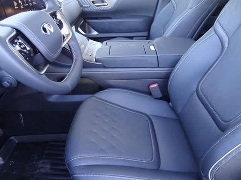 New 2026 INFINITI QX80 Autograph w/ Premium Cargo Package image 6