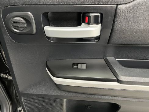 Used 2018 Toyota Tundra SR5 AWD/4WD image 52