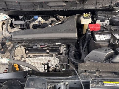 Used 2019 Nissan Rogue SV image 31