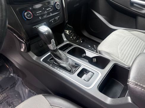 Used 2017 Ford Escape SE w/ Equipment Group 201A image 24