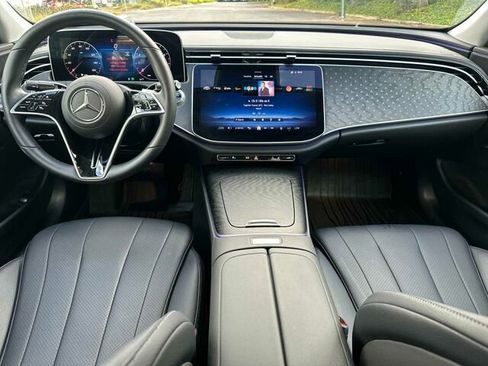 Used 2025 Mercedes-Benz E 350 Sedan image 17