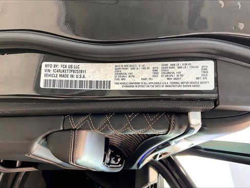 Used 2023 Jeep Grand Cherokee L Summit AWD/4WD image 35