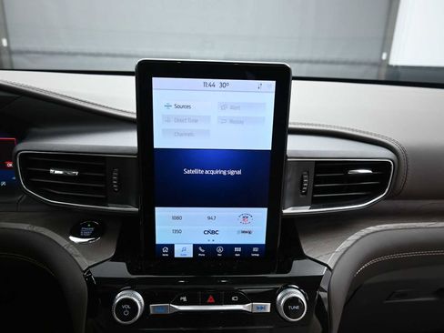 Used 2021 Ford Explorer Platinum w/ Equipment Group 601A image 14