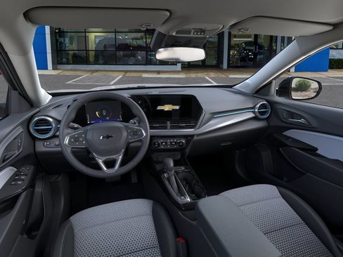 New 2026 Chevrolet Trax LT w/ Driver Confidence Package FWD image 15