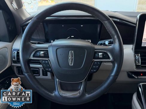 Used 2021 Lincoln Navigator L Reserve w/ Luxury Package RWD image 13