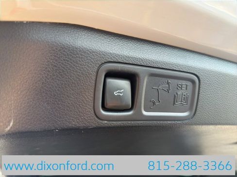 Used 2024 Ford Expedition Limited image 29