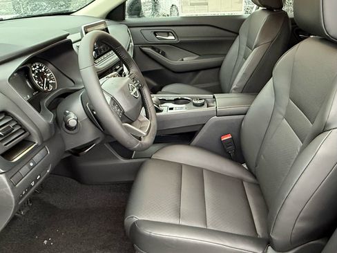 New 2026 Nissan Rogue SV AWD/4WD image 12