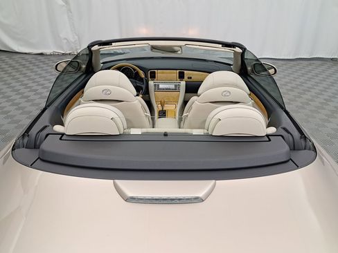 Used 2002 Lexus SC 430 Convertible image 2