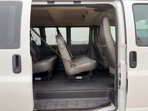 Used 2023 Chevrolet Express 3500 LS image 8