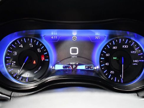 Used 2019 Chrysler 300 S image 28