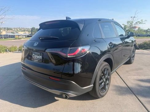 Used 2025 Honda HR-V Sport image 8