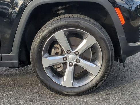 Used 2021 Jeep Grand Cherokee L Limited image 11