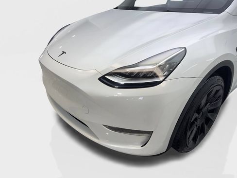 Used 2023 Tesla Model Y Long Range AWD/4WD image 16