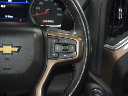 Used 2022 Chevrolet Silverado 3500 High Country image 39