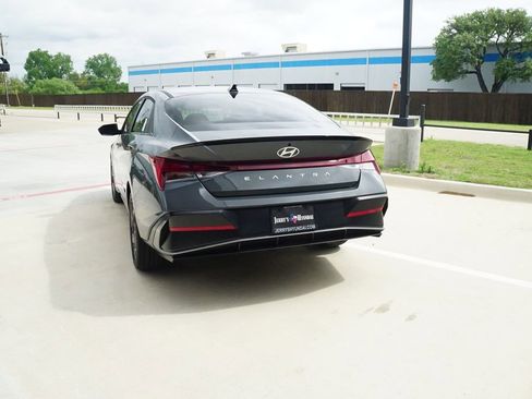 New 2026 Hyundai Elantra SEL Sport Premium FWD image 7