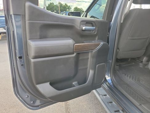 Used 2021 Chevrolet Silverado 1500 LT Trail Boss w/ Convenience Package II AWD/4WD image 17