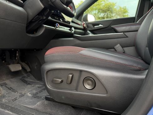 Used 2025 Chevrolet Equinox RS w/ Safety and Technology Package FWD image 12