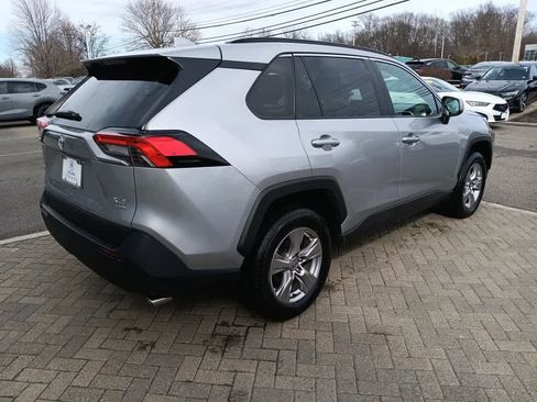 Used 2022 Toyota RAV4 XLE w/ Convenience Package image 6