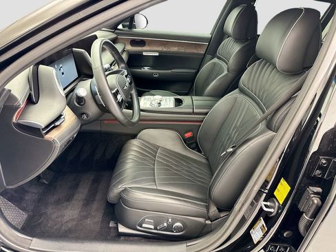 Used 2023 Genesis G90 3.5T AWD/4WD image 18