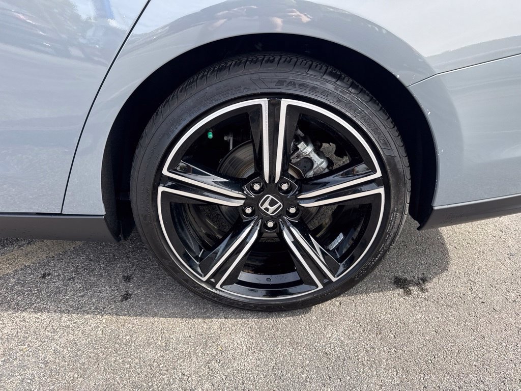 Certified 2025 Honda Accord Sport image 14