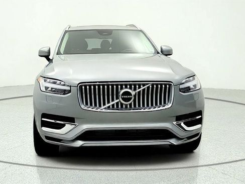 Used 2025 Volvo XC90 T8 Plus AWD/4WD image 2