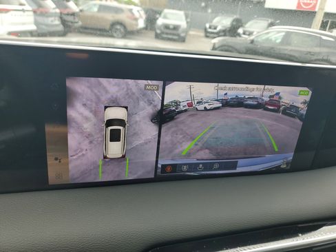 New 2025 Nissan Armada SL image 18