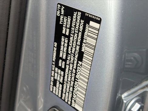 Used 2020 Porsche Macan Turbo image 24