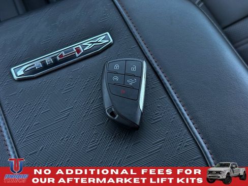 Used 2025 GMC Sierra 2500 AT4X AWD/4WD image 37