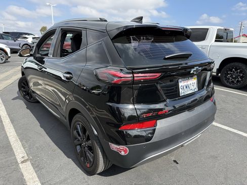Certified 2023 Chevrolet Bolt EUV Premier w/ Redline Edition image 6
