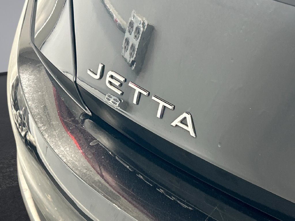Used 2022 Volkswagen Jetta SE FWD image 11