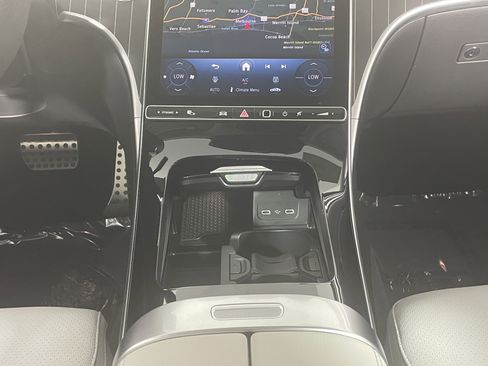 New 2026 Mercedes-Benz C 300 Sedan image 18