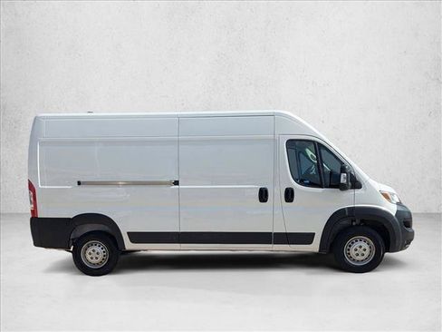Used 2026 RAM ProMaster 2500 w/ Convenience Group FWD image 4