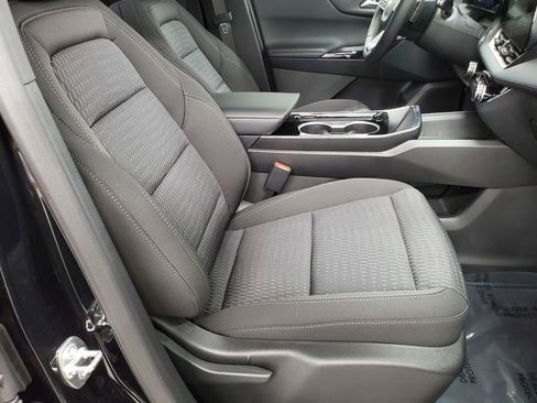 Used 2025 Chevrolet Equinox LT w/ Safety and Technology Package image 21