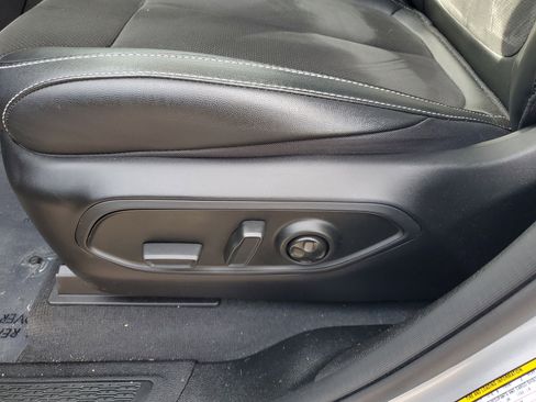 Used 2024 Jeep Grand Cherokee L Altitude image 9