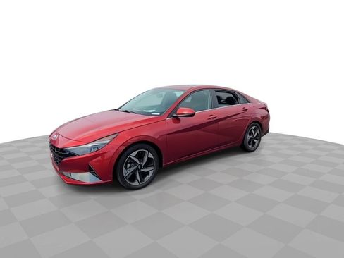 Used 2021 Hyundai Elantra Limited FWD image 4