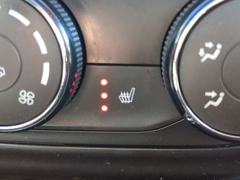 Used 2024 Chevrolet Trax LS w/ LS Convenience Package image 19