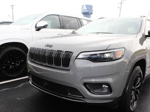 Used 2023 Jeep Cherokee Altitude Lux image 12