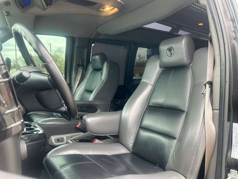 Used 2019 Chevrolet Express 2500 Extended w/ Enhanced Convenience Package RWD image 11