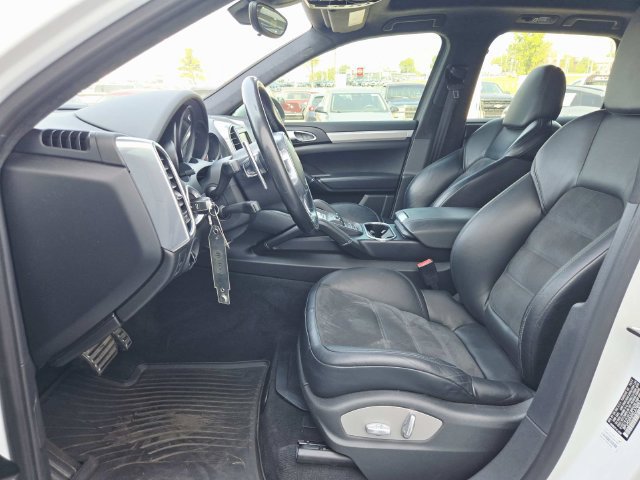 Used 2014 Porsche Cayenne GTS AWD/4WD image 9