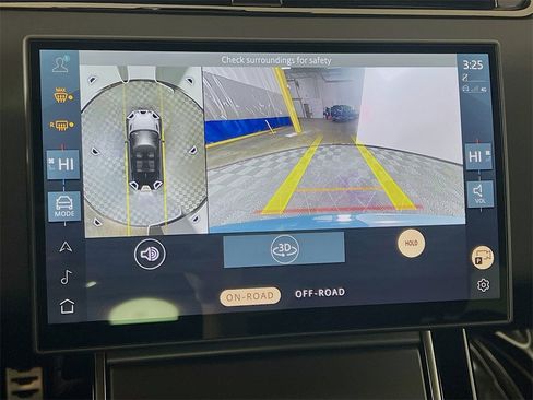 Certified 2025 Land Rover Range Rover Evoque Dynamic SE image 14