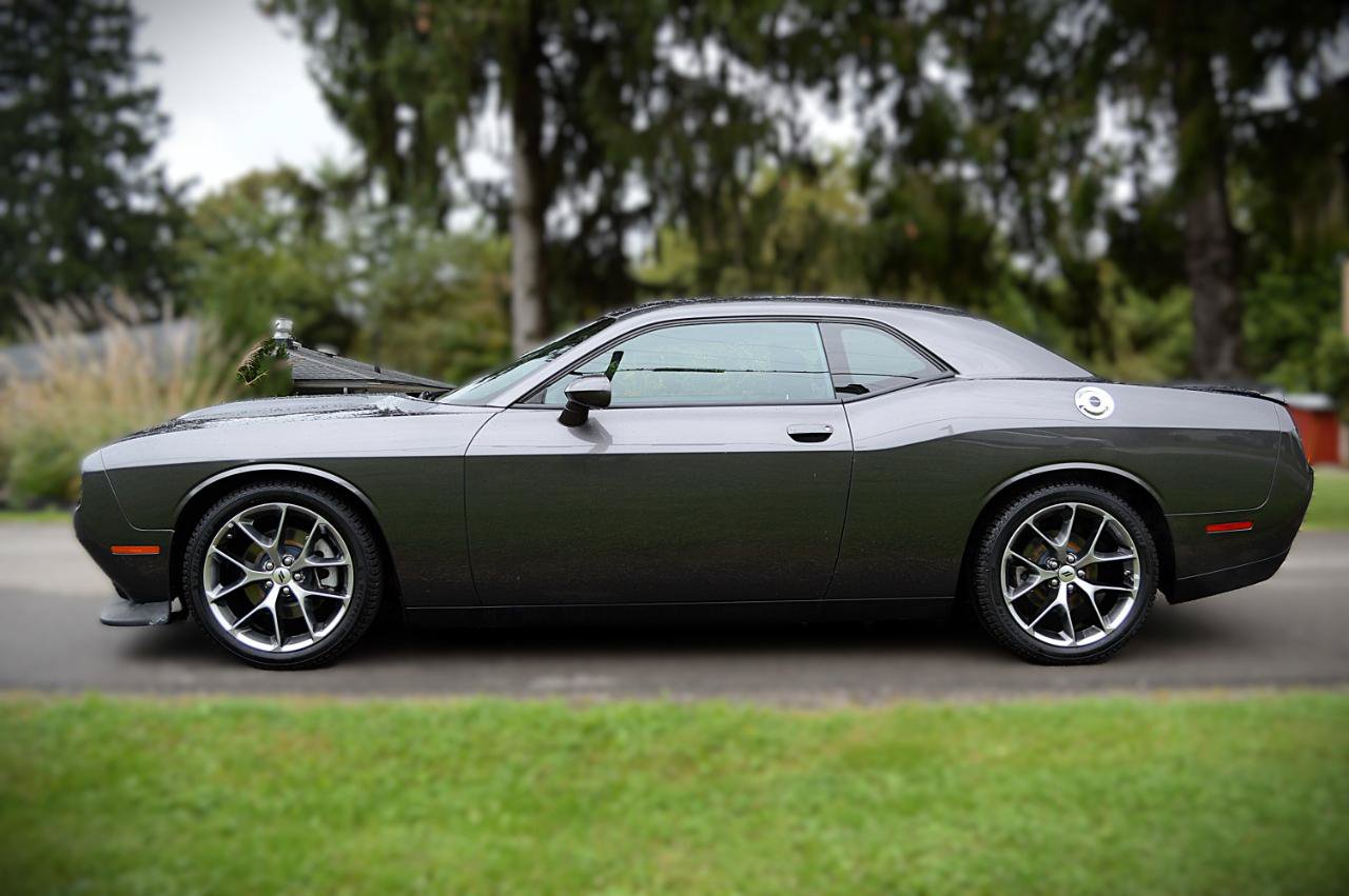 Used 2022 Dodge Challenger GT RWD image 8