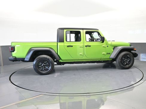 New 2026 Jeep Gladiator Sport image 7