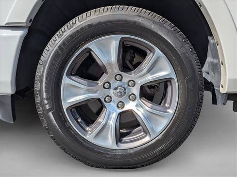 Used 2022 RAM 1500 Laramie AWD/4WD image 22