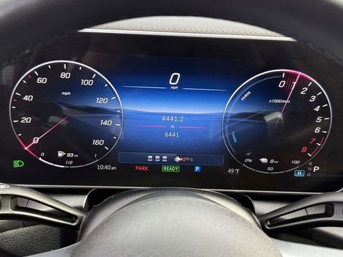 Used 2025 Mercedes-Benz GLC 350e 4MATIC image 14