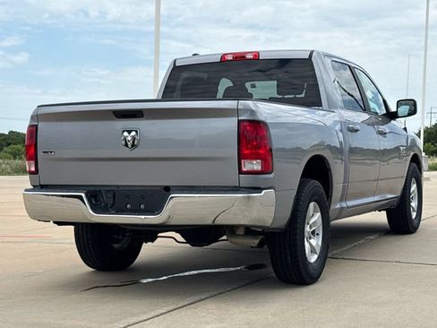 Used 2021 RAM 1500 Classic SLT RWD image 9