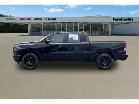 Used 2022 RAM 1500 Big Horn AWD/4WD image 6