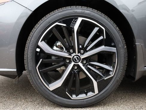 New 2025 Nissan Altima 2.5 SR image 8